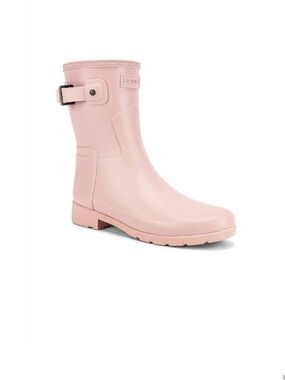 🌸 Hunter Rain Boots Refined Short Matte Boot in Echo Pink